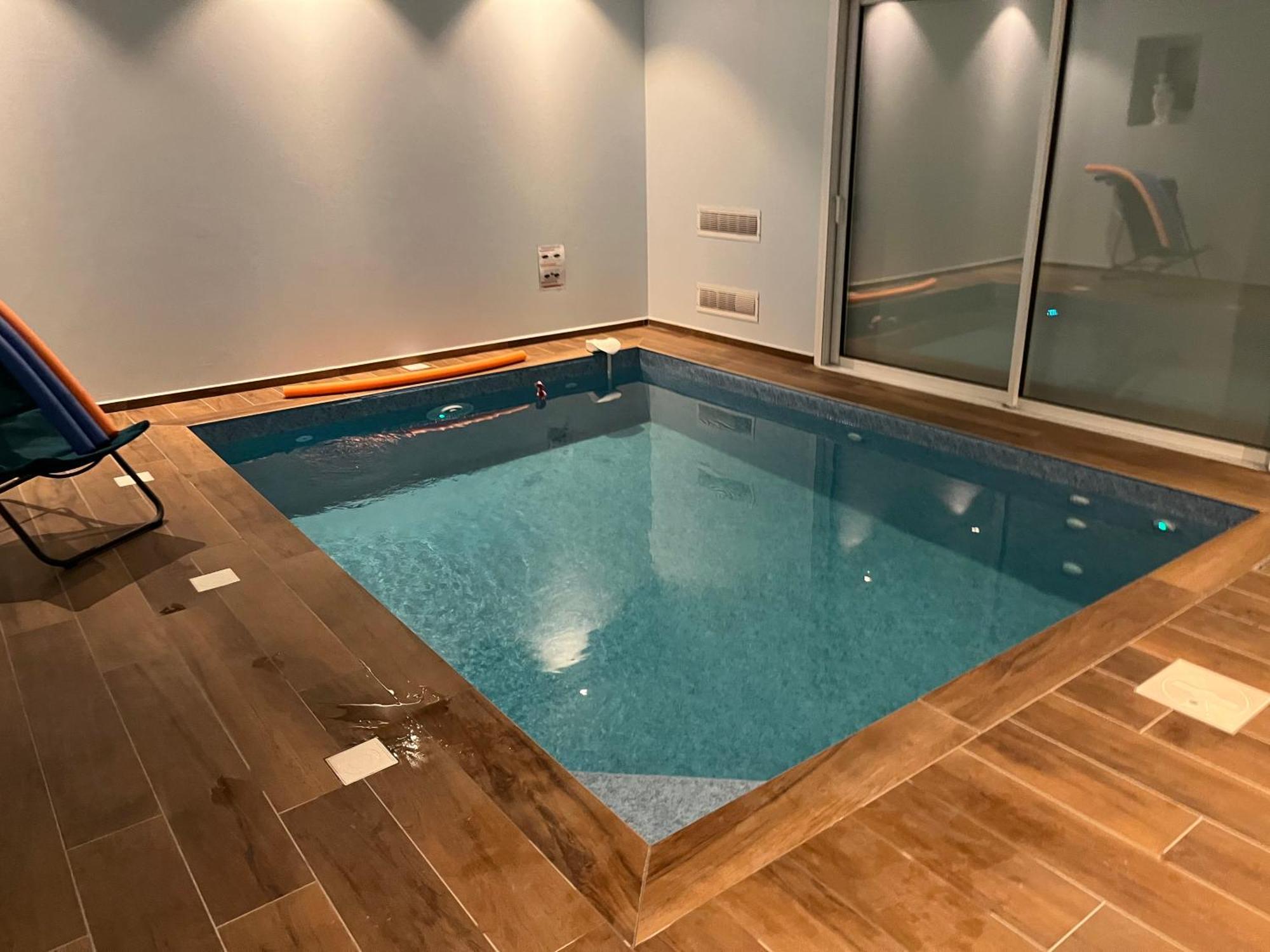 Maison Avec Piscine Interieure Privee, Buses De Spa, Jardin Clos Et Parking Aouste-sur-Sye Extérieur photo